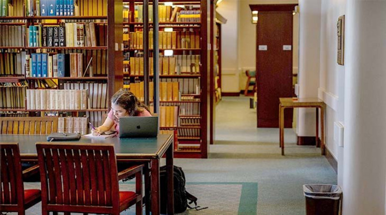 عمرو حمزاوي يكتب:على هوامش اليمين المتطرف… برلين كمدينة للأغنياء واللغة الإنكليزية!